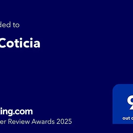 לינה וארוחת בוקר La Coticia En Pevele Coutiches